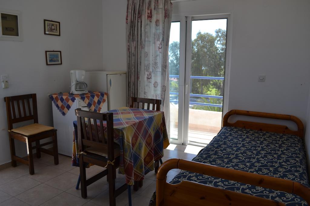 Petasos Apartments 1 Gennadi Room photo